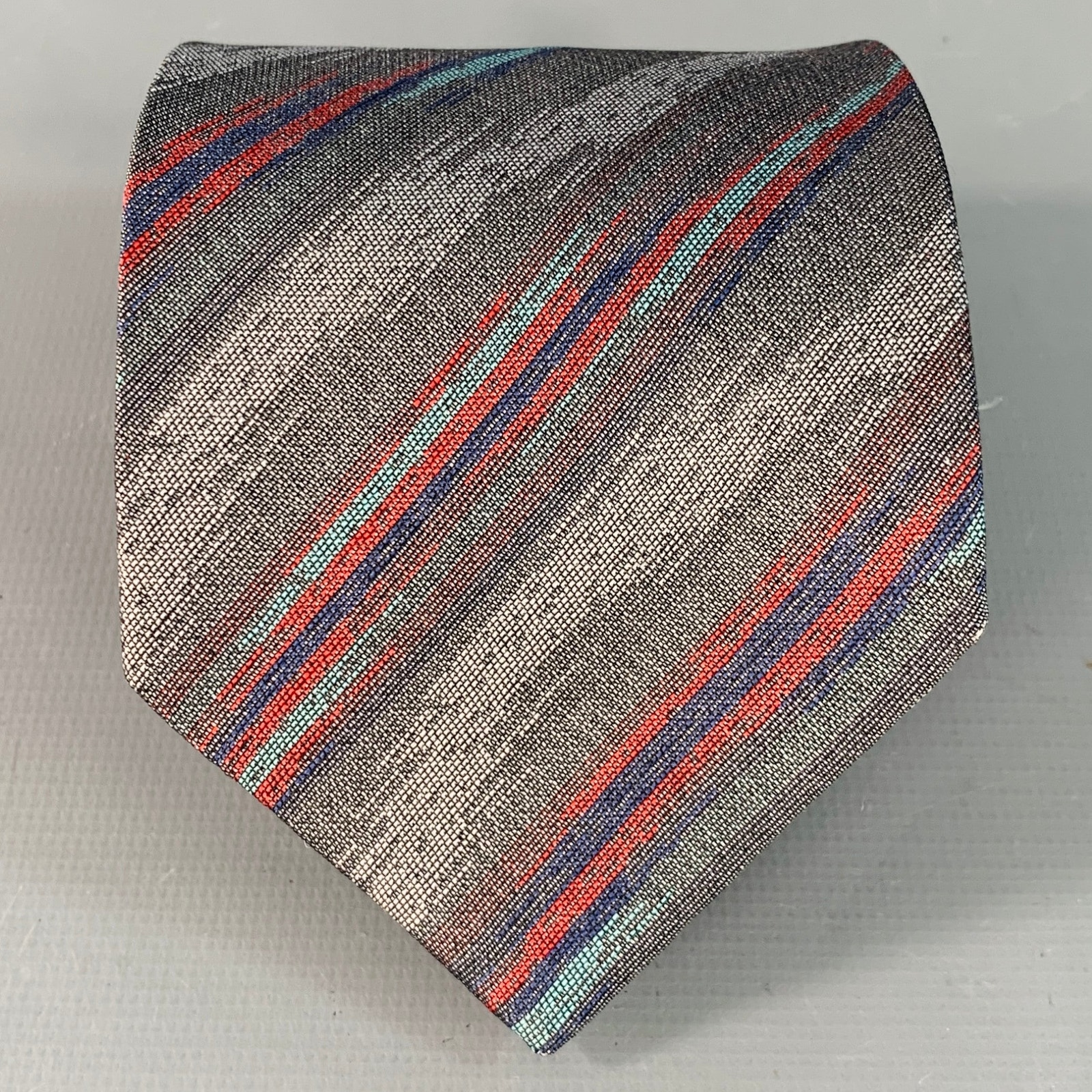 Fendi One Size Grey Red Diagonal Stripe Silk Tie